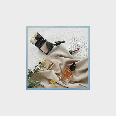 33.3 Inch Square Type TFT Display Exhibition Window Support Indoor Application